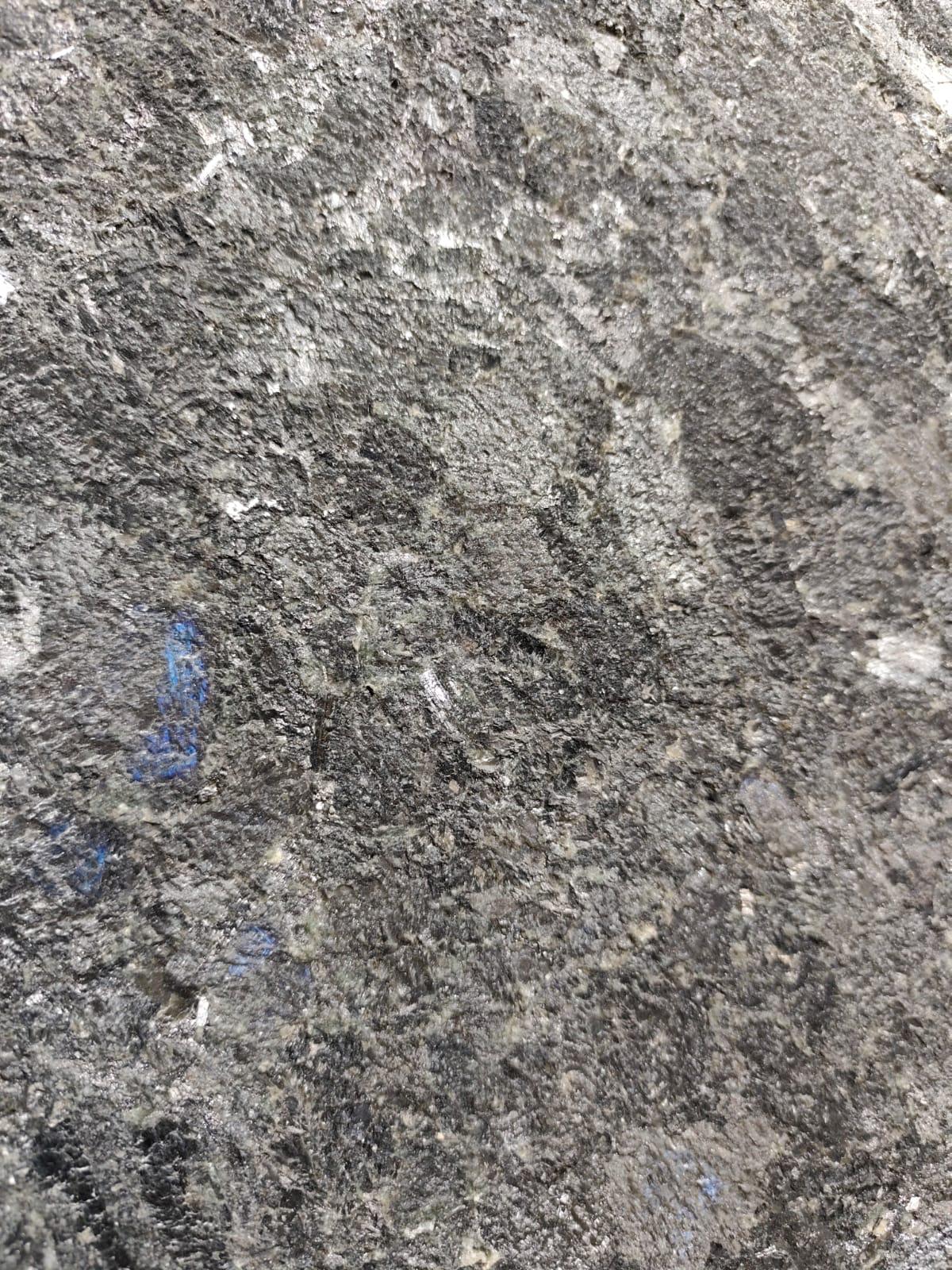 Luna finish of Golovinski Labradorite close-up